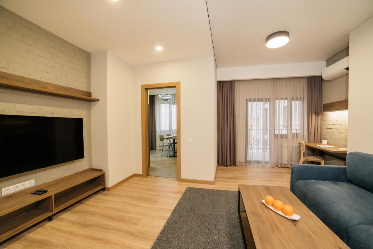 Solutel Apartments-32 บิชเคก ภายนอก รูปภาพ